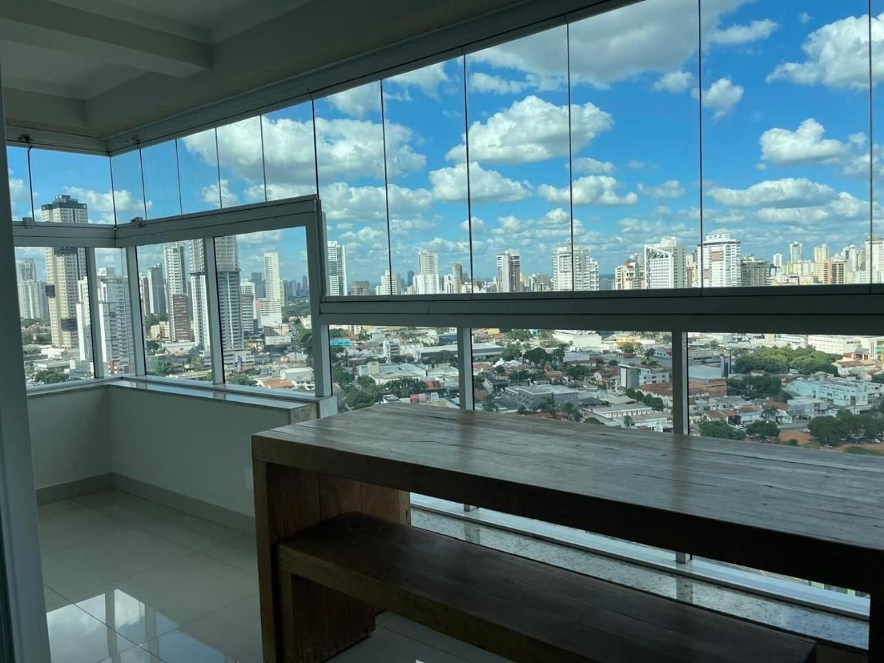 Moderno Flat Com Vista Para O Parque Vaca Brava Goiania Exterior photo